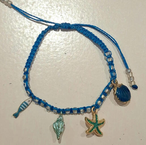 Pulsera con Dije $5.00 USD Dije Adicional = $1