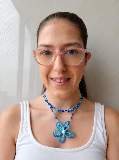 Collar con flor $13.00 USD