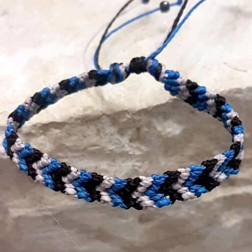 Pulsera Tejida $4.00 USD